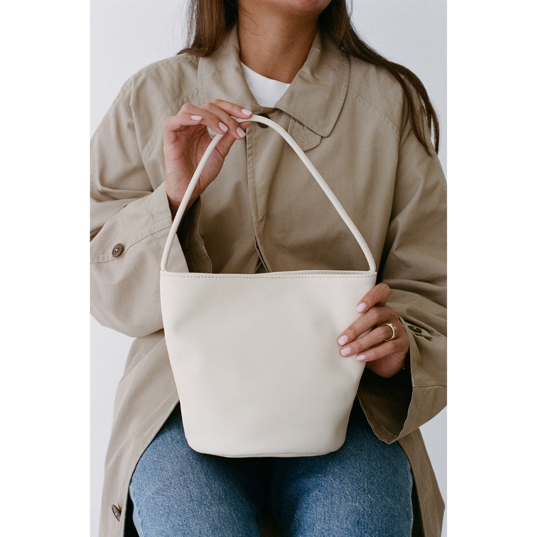 Matisse Footwear Vancouver bucket bag Ivory