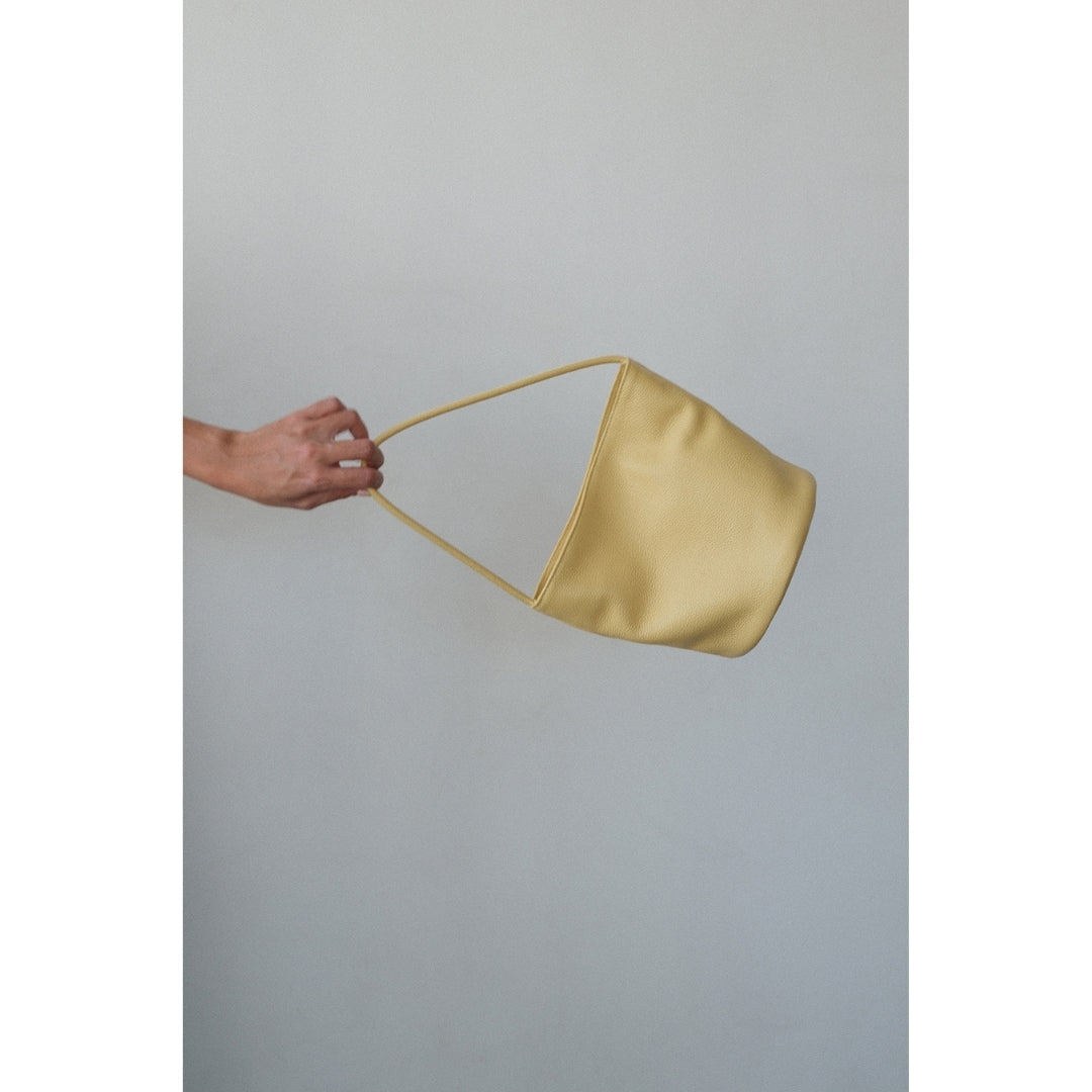 Matisse Footwear Vancouver bucket bag Butter