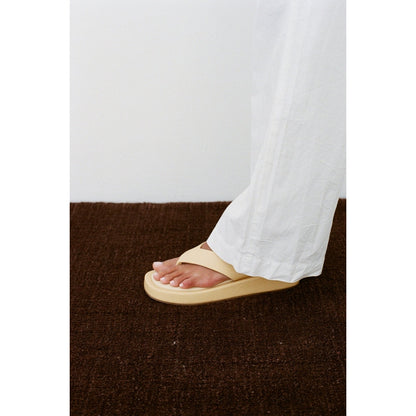 Matisse Footwear Mallorca flip flop sandal Butter